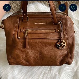 Michael Kors Gilmore satchel